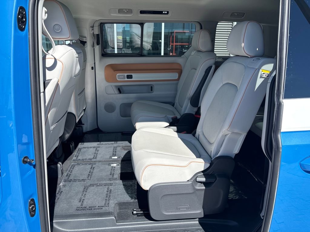 New 2025 Volkswagen ID. Buzz Pro S Plus AWD/4WD image 28