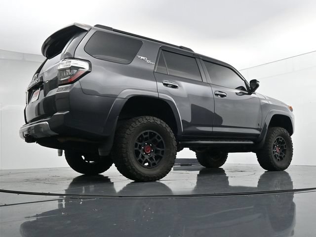 Used 2022 Toyota 4Runner TRD Off-Road Premium w/ Moonroof Package AWD/4WD image 38