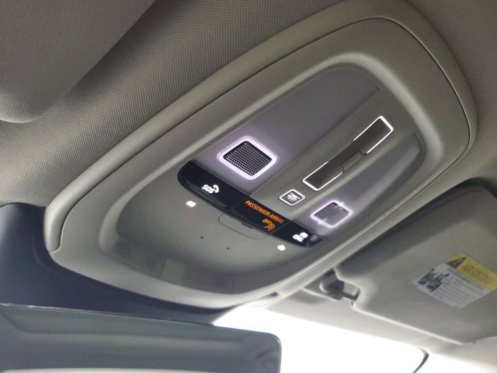 Used 2022 Volvo S90 B6 Inscription w/ Advanced Package image 36