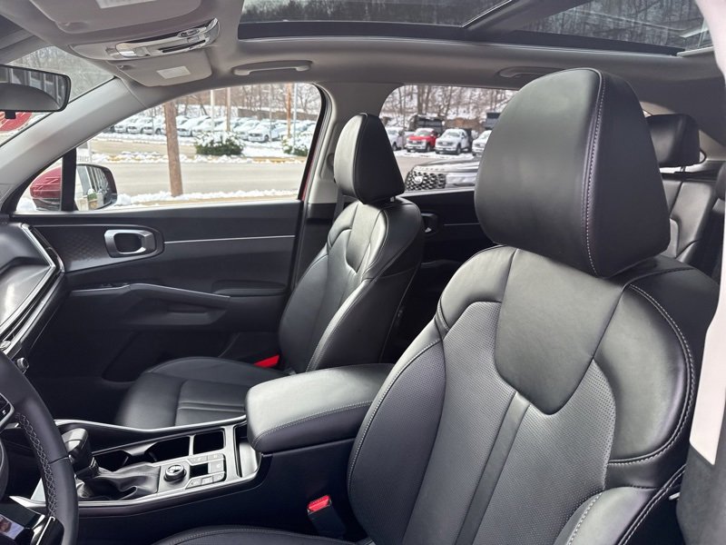 Used 2025 Kia Sorento S w/ Panoramic Sunroof Package image 24