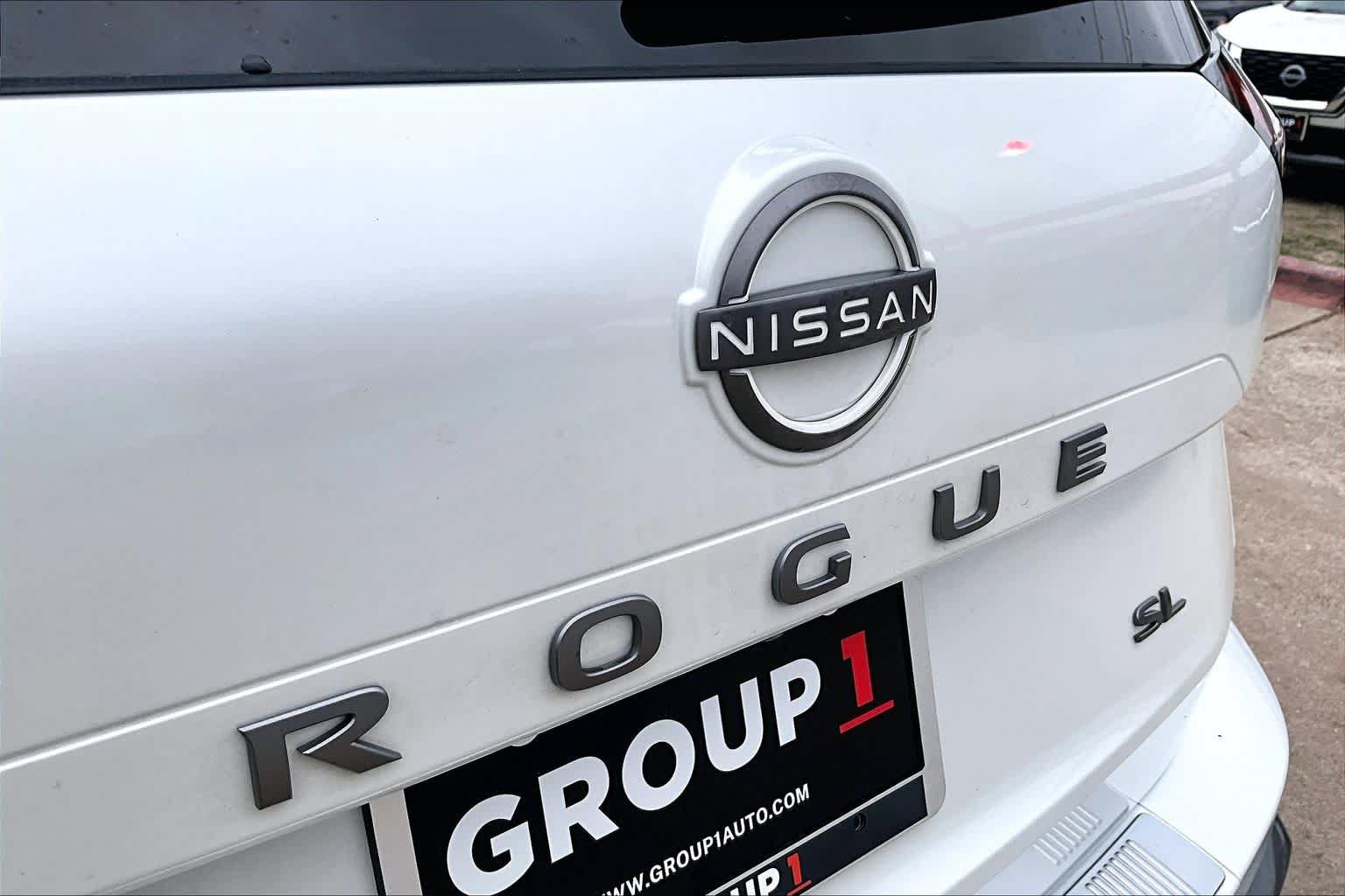 Used 2024 Nissan Rogue SL w/ SL Premium Package FWD image 31