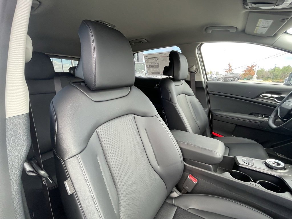 New 2026 Kia Sportage EX image 28