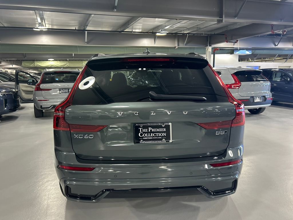 Used 2026 Volvo XC60 B5 Core w/ Climate Package image 3