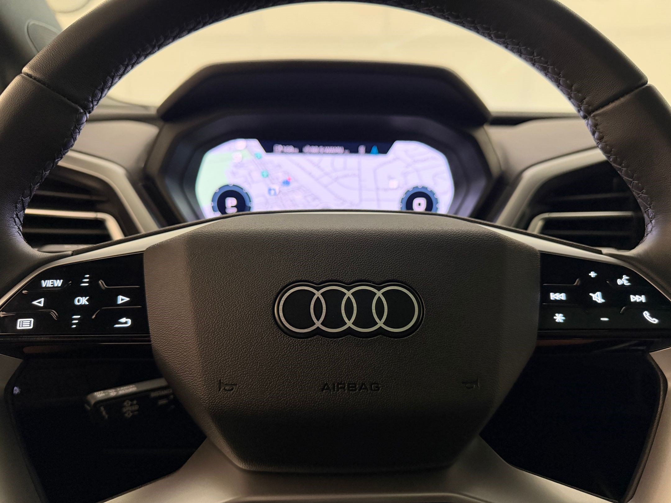 Used 2025 Audi Q4 e-tron Premium w/ Convenience Package AWD/4WD image 17
