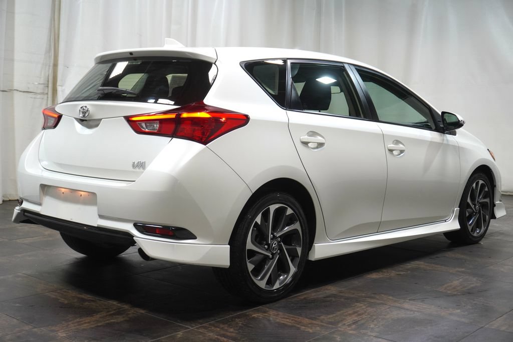 Used 2017 Toyota Corolla iM w/ Carpet Mat Package FWD image 5