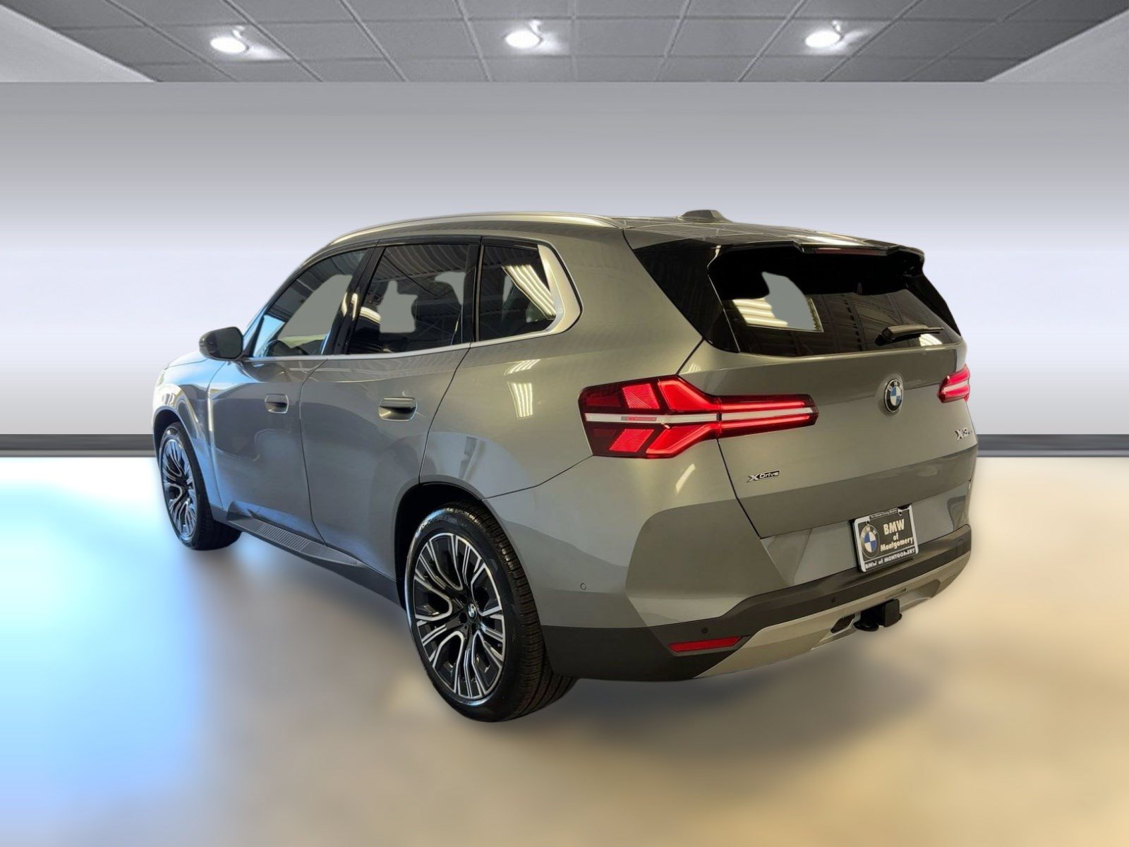 Used 2026 BMW X3 xDrive30i w/ Convenience Package AWD/4WD image 3