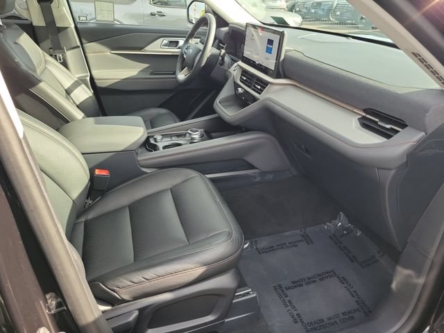 Used 2026 Ford Explorer Active RWD image 16