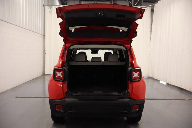 Used 2022 Jeep Renegade Latitude image 18