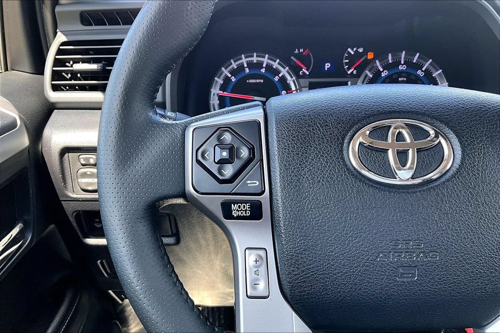 Used 2017 Toyota 4Runner SR5 Premium AWD/4WD image 24