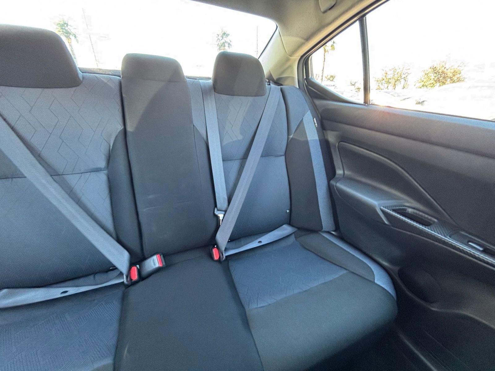 Used 2025 Nissan Versa SV FWD image 36