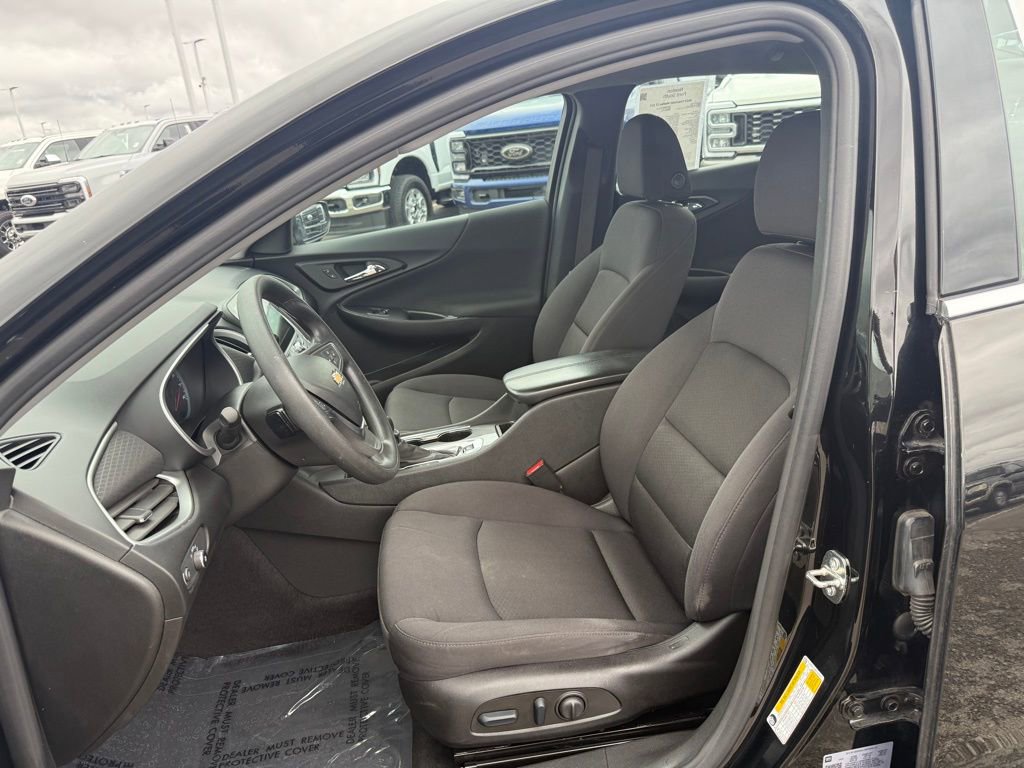 Used 2023 Chevrolet Malibu LT image 5