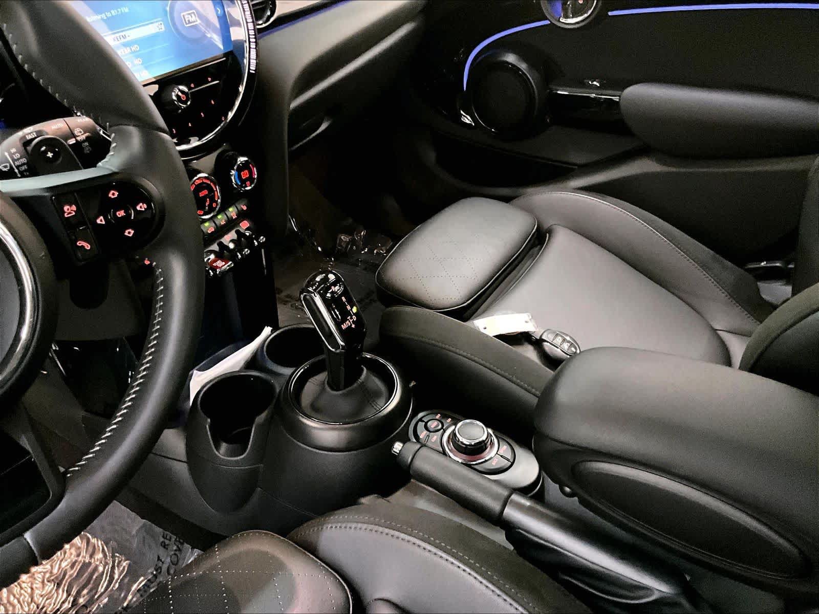 Used 2024 MINI Cooper S w/ Signature Upholstery Package FWD image 20