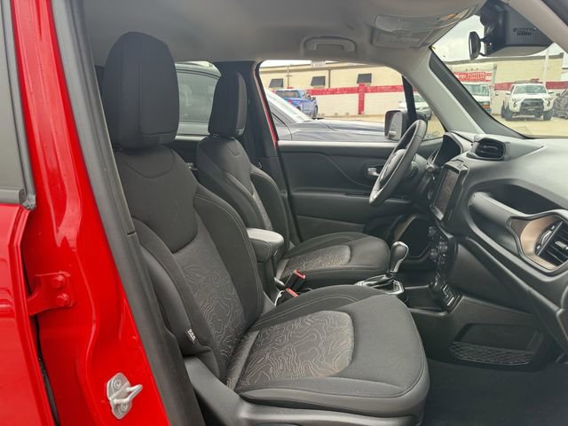Used 2023 Jeep Renegade Latitude AWD/4WD image 28