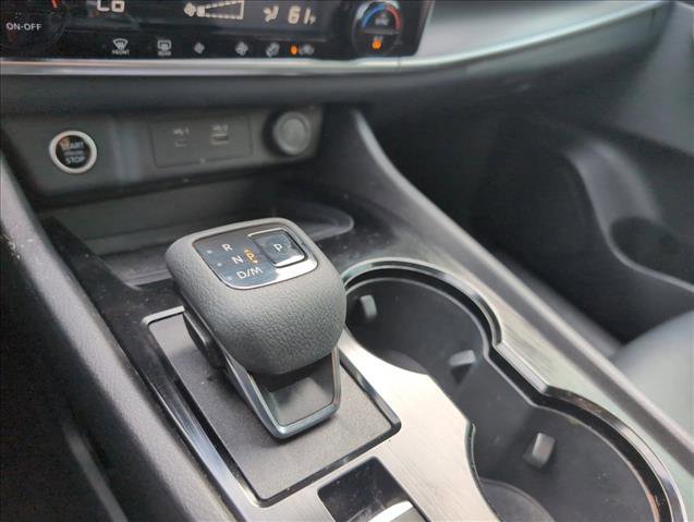 Used 2021 Nissan Rogue SV image 15