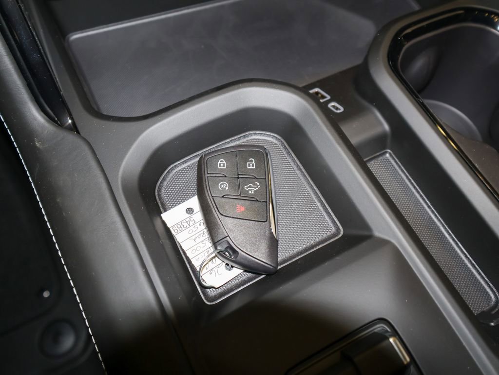 New 2026 GMC Sierra 2500 AT4X w/ LPO, Black Badging Package image 30