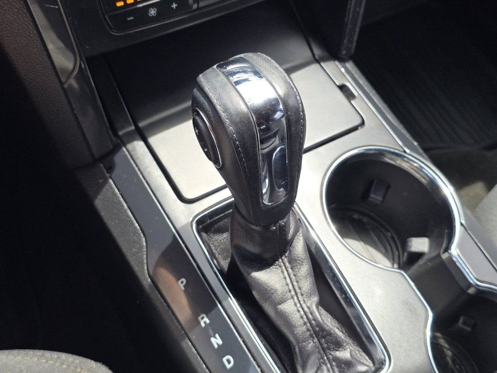 Used 2018 Ford Explorer XLT AWD/4WD image 30
