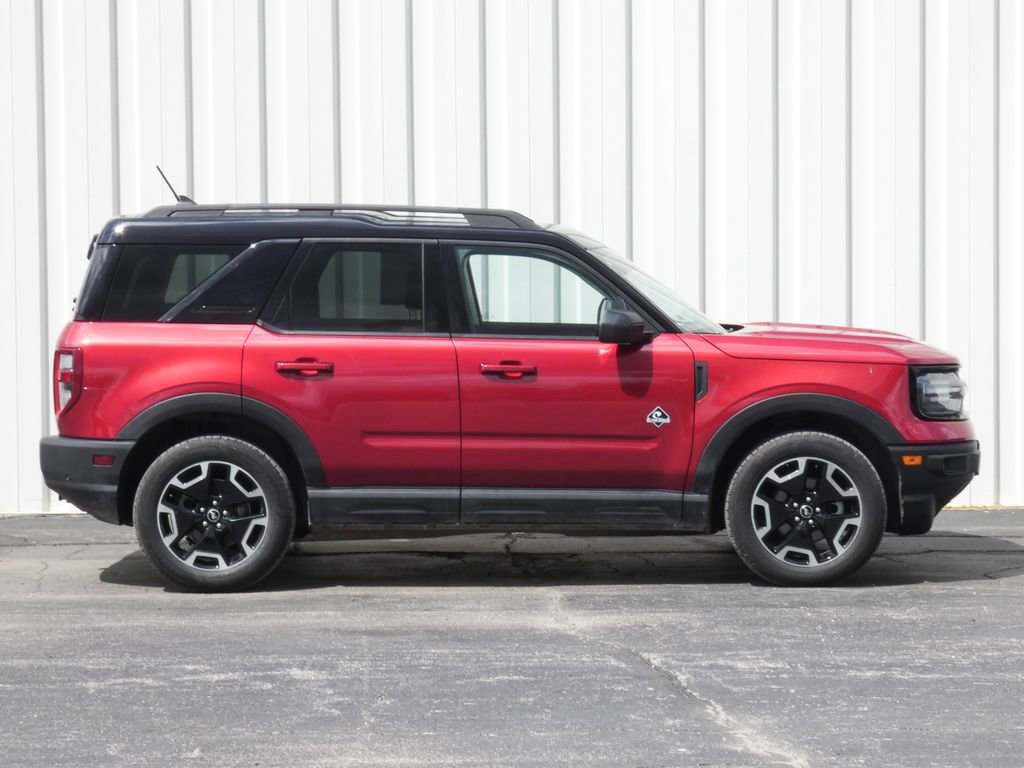 Used 2021 Ford Bronco Sport Outer Banks w/ Outer Banks Package (96D) AWD/4WD image 2