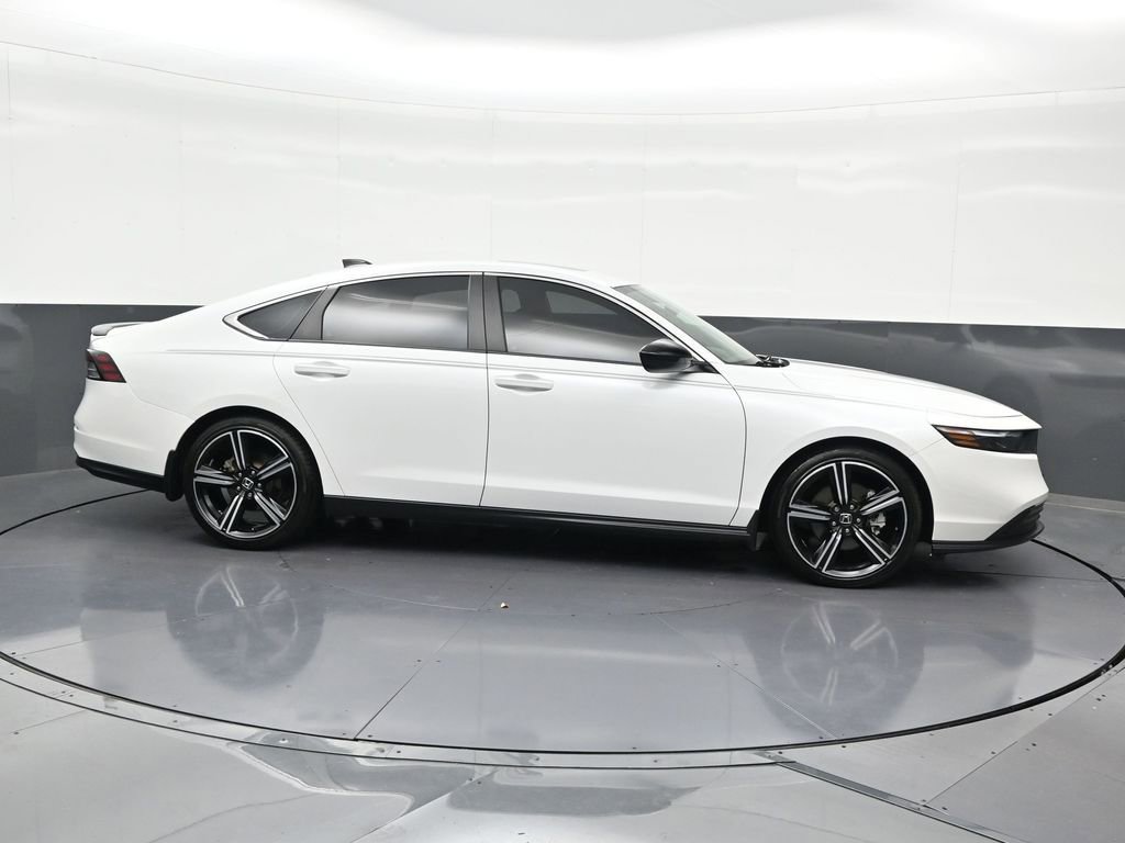 Used 2023 Honda Accord Sport image 6