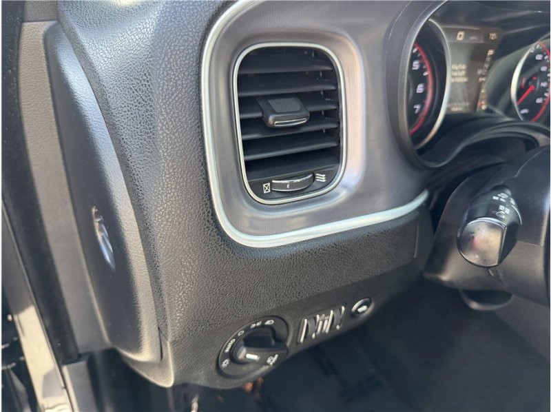 Used 2019 Dodge Charger R/T image 31