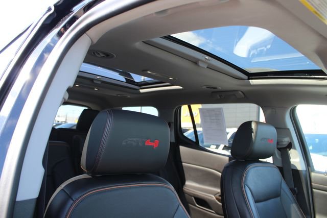 Used 2021 GMC Acadia AT4 image 35