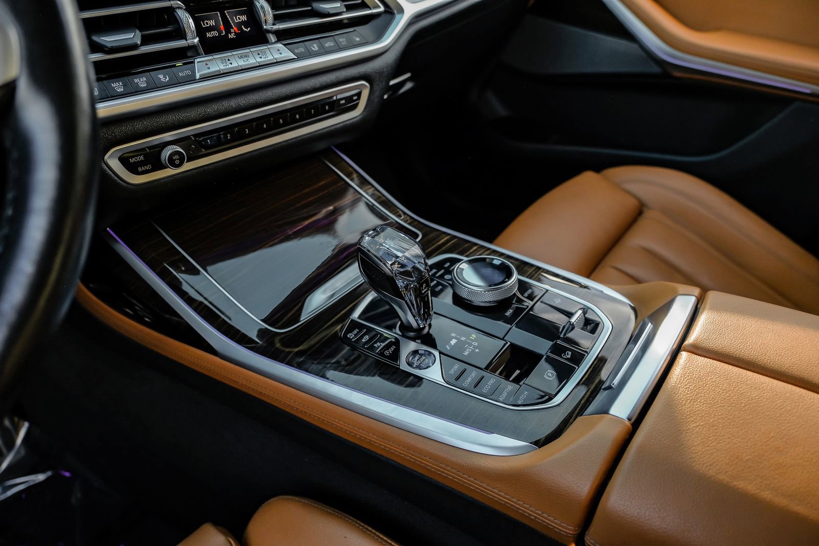 Used 2021 BMW X7 M50i w/ Executive Package image 26