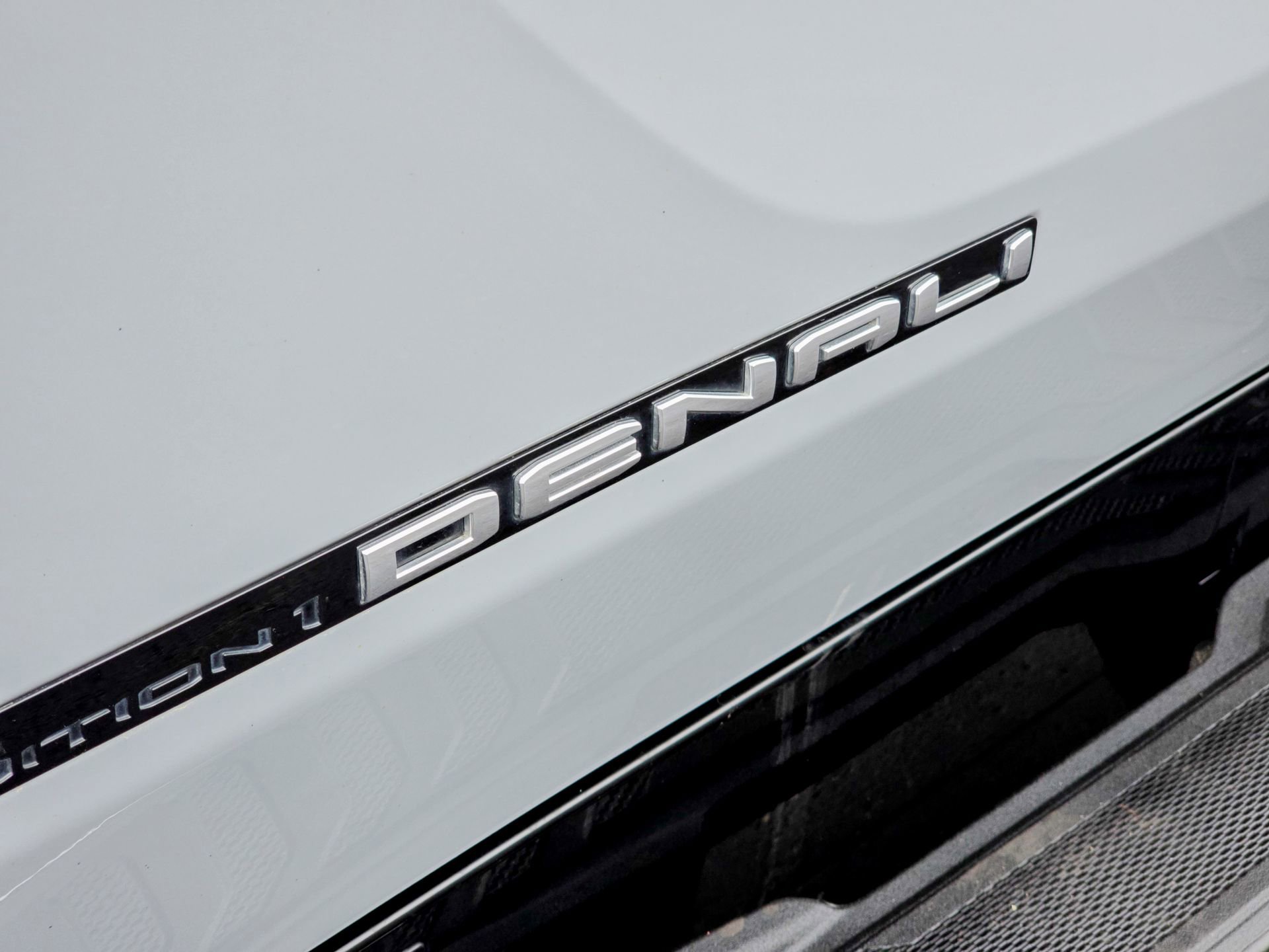 Used 2024 GMC Sierra EV Denali image 10