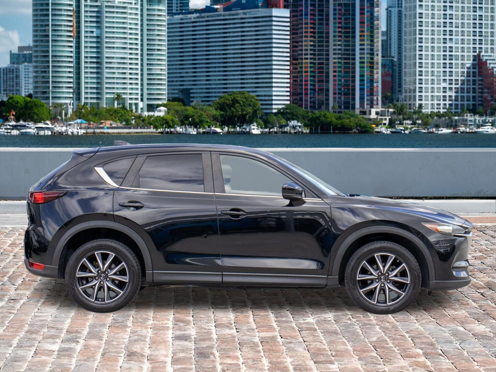 Used 2018 MAZDA CX-5 Touring w/ Preferred Equipment Package image 10