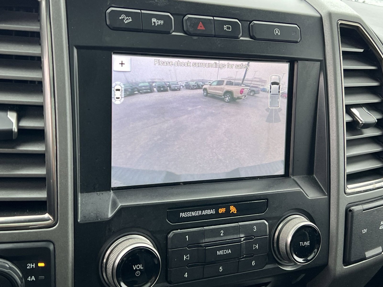 Used 2018 Ford F150 Raptor w/ Equipment Group 802A Luxury image 19