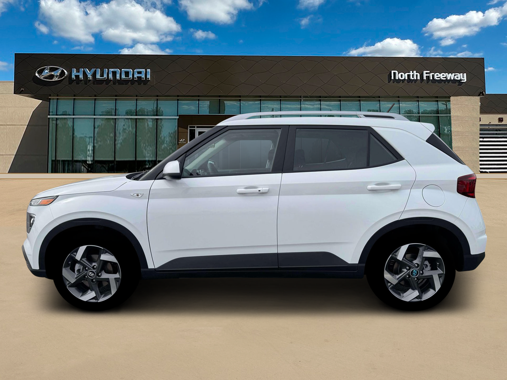 New 2026 Hyundai Venue SEL FWD image 3