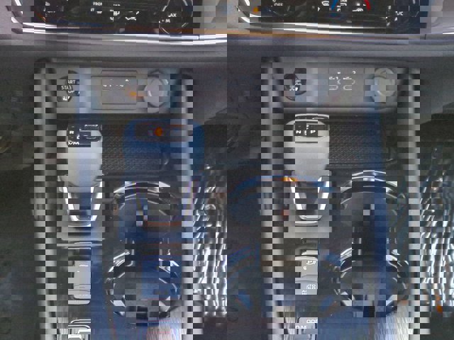 Used 2025 Nissan Rogue S image 19