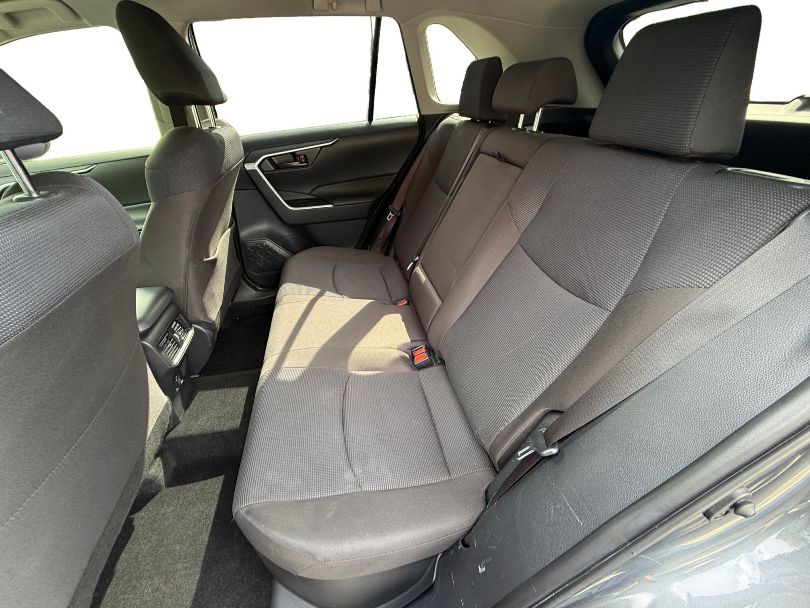 Used 2025 Toyota RAV4 LE AWD/4WD image 16