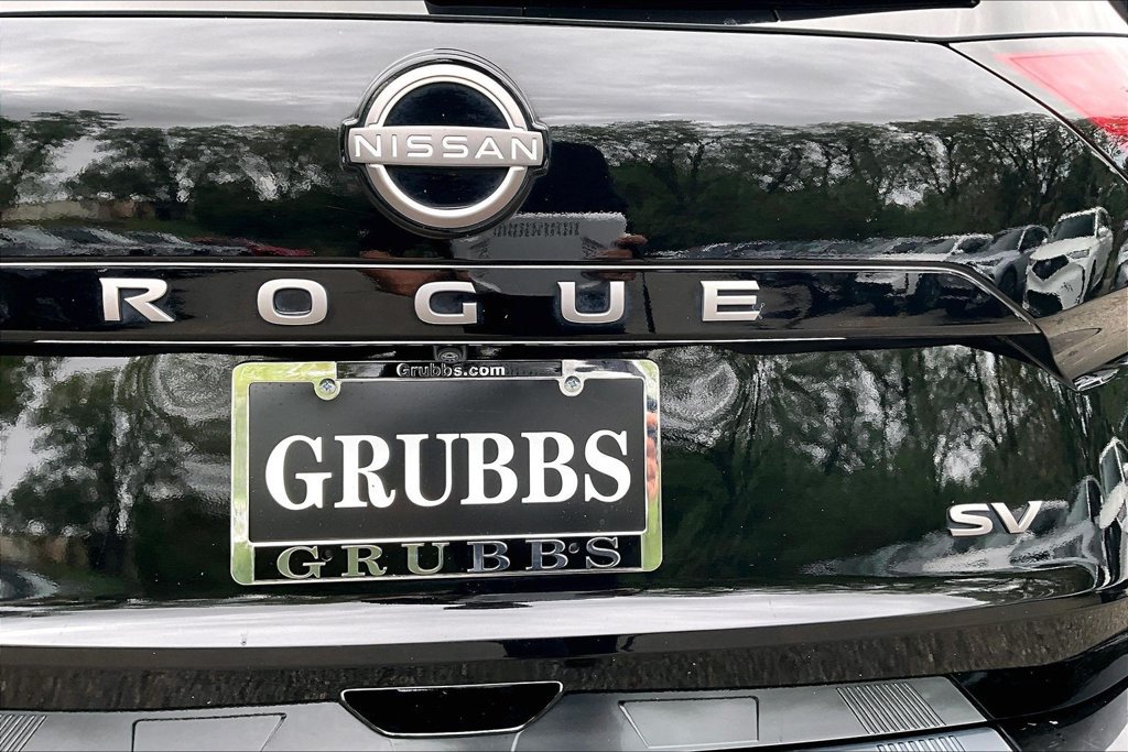 Used 2024 Nissan Rogue SV w/ SV Premium Package FWD image 42