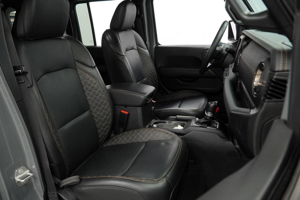 Used 2023 Jeep Wrangler Unlimited Sahara AWD/4WD image 52