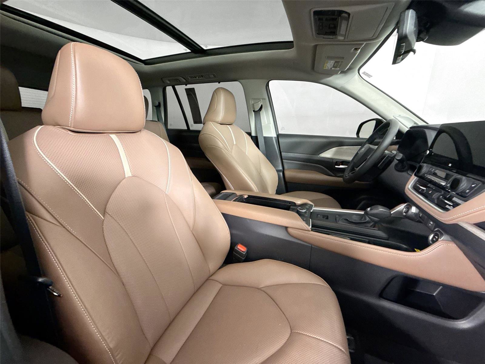 Certified 2026 Toyota Grand Highlander AWD image 43