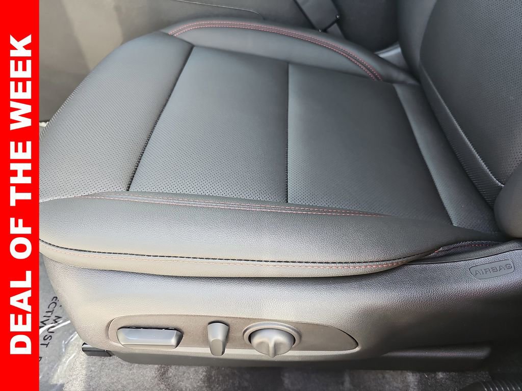 New 2025 Chevrolet Trax RS w/ Sunroof Package image 27