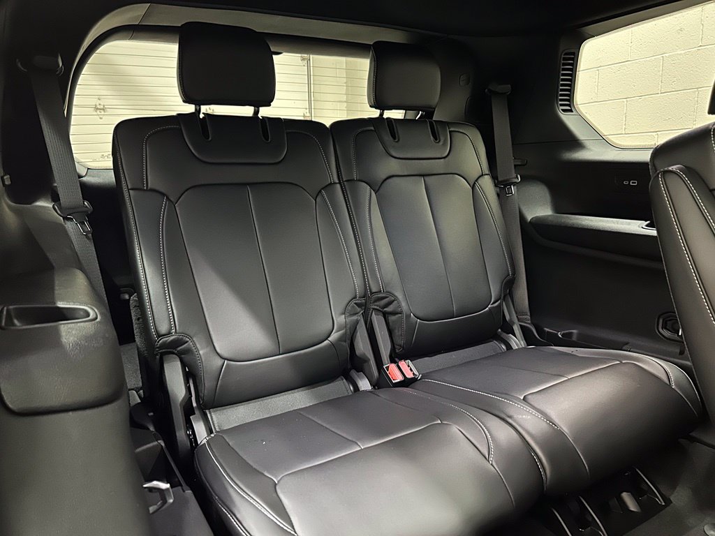 New 2027 Jeep Grand Cherokee L Limited AWD/4WD image 12