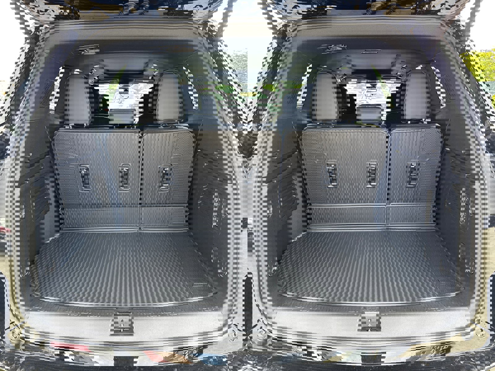 Used 2026 Buick Enclave Avenir w/ Super Cruise Package image 9