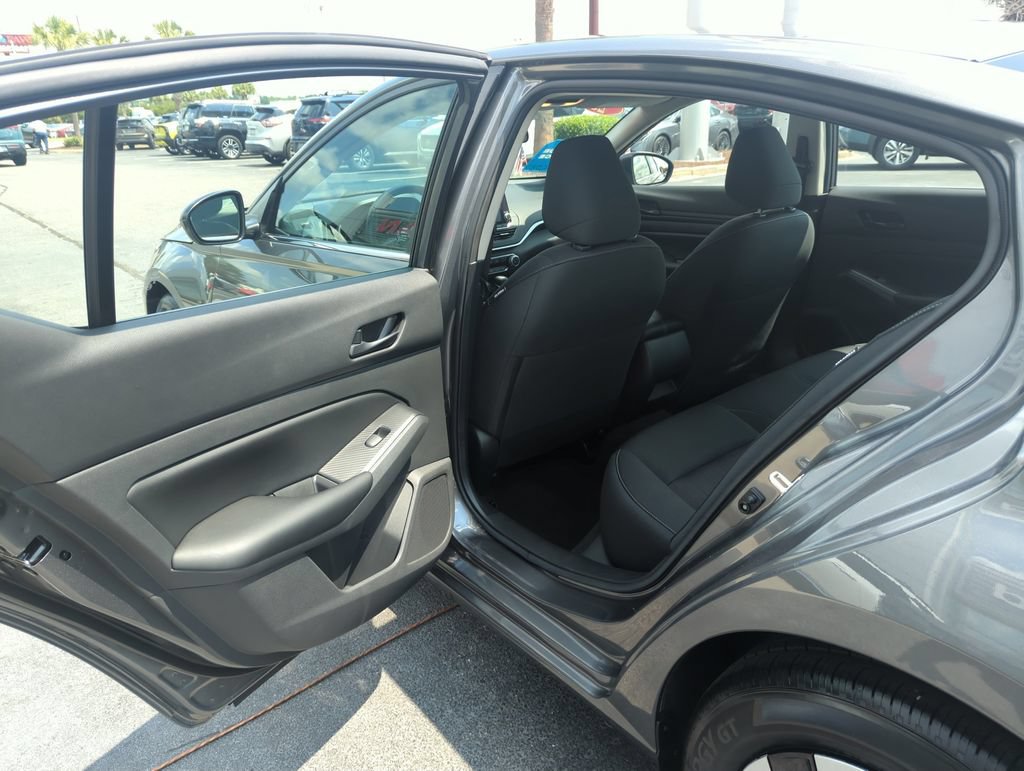 Certified 2025 Nissan Altima 2.5 S FWD image 18