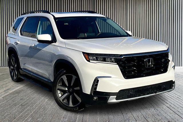 Used 2023 Honda Pilot Elite image 11