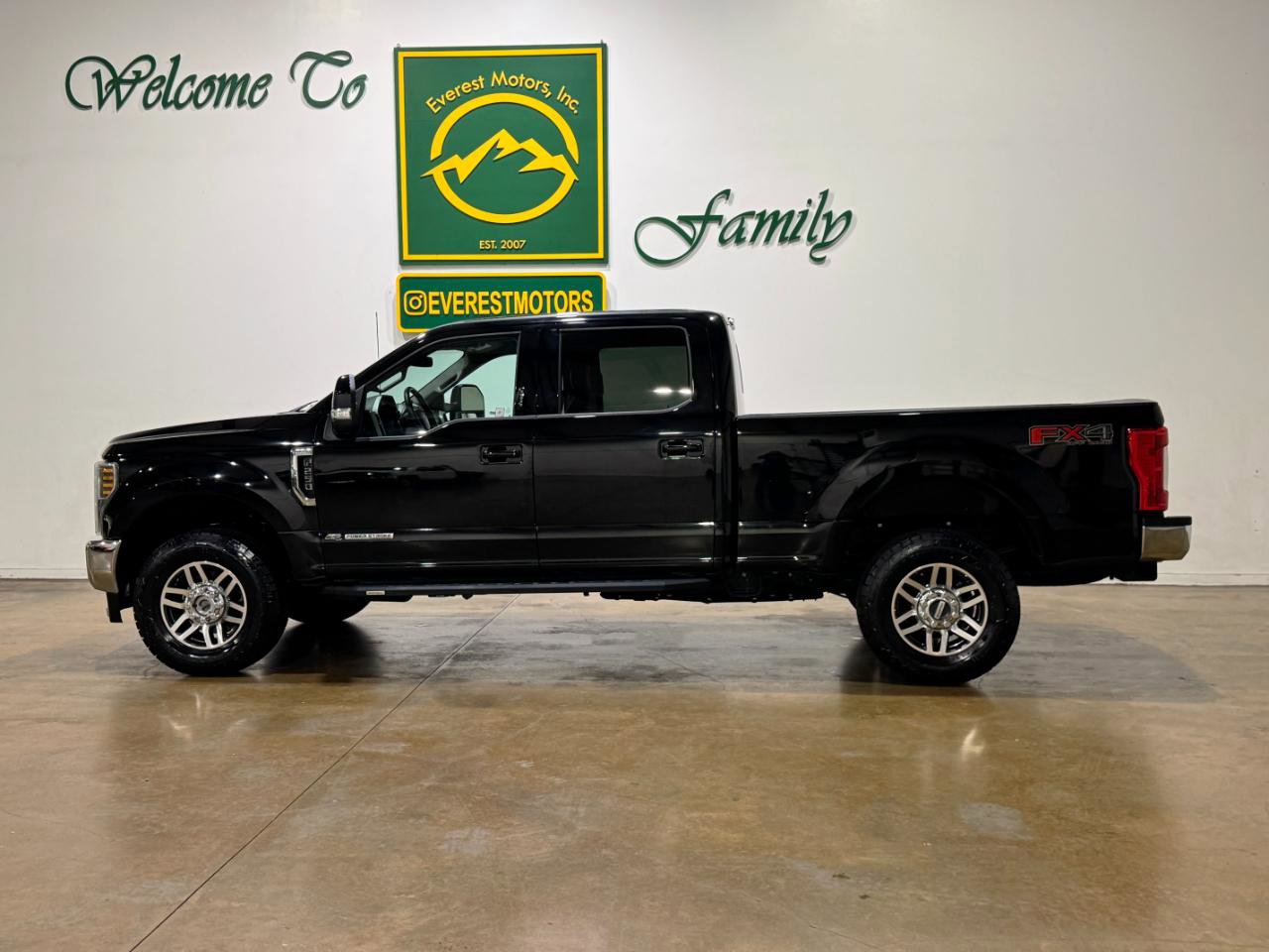 Used 2018 Ford F250 Lariat w/ FX4 Off-Road Package AWD/4WD image 5