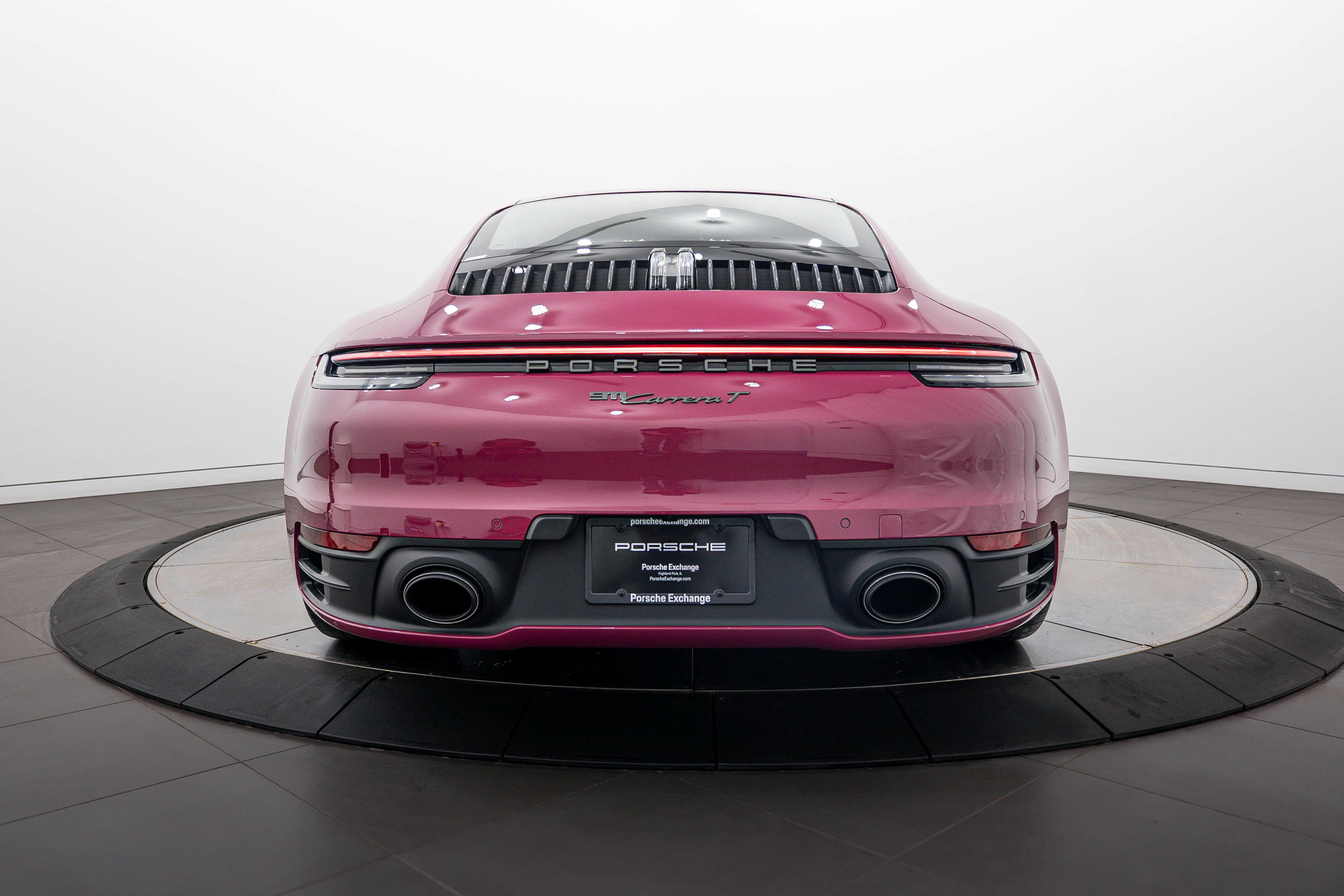 Certified 2024 Porsche 911 Carrera T RWD image 6