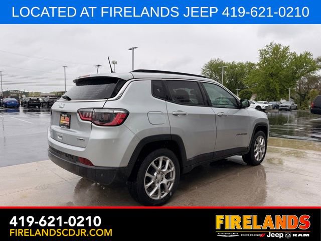 Used 2024 Jeep Compass Latitude AWD/4WD image 10