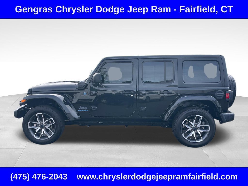 Certified 2024 Jeep Wrangler Unlimited w/ Convenience Group AWD/4WD image 4