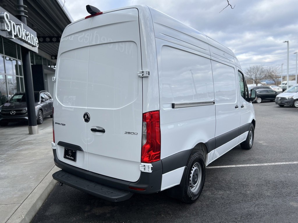 Used 2024 Mercedes-Benz Sprinter 144 Cargo image 8