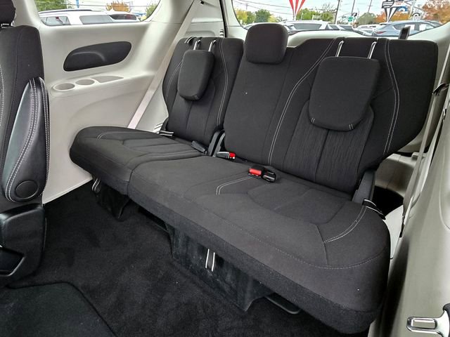 Certified 2024 Chrysler Voyager LX image 25