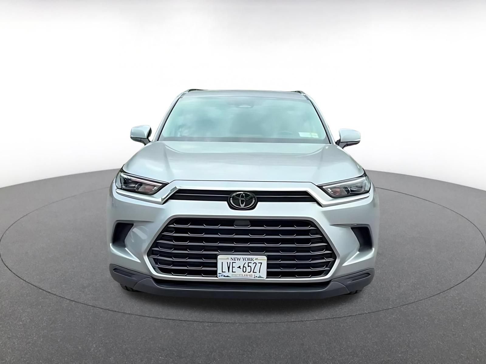 Used 2025 Toyota Grand Highlander FWD image 4