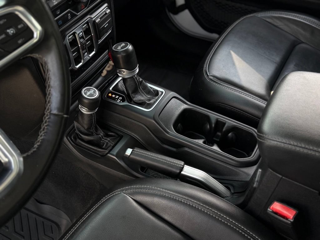 Used 2021 Jeep Wrangler Unlimited Sahara AWD/4WD image 23