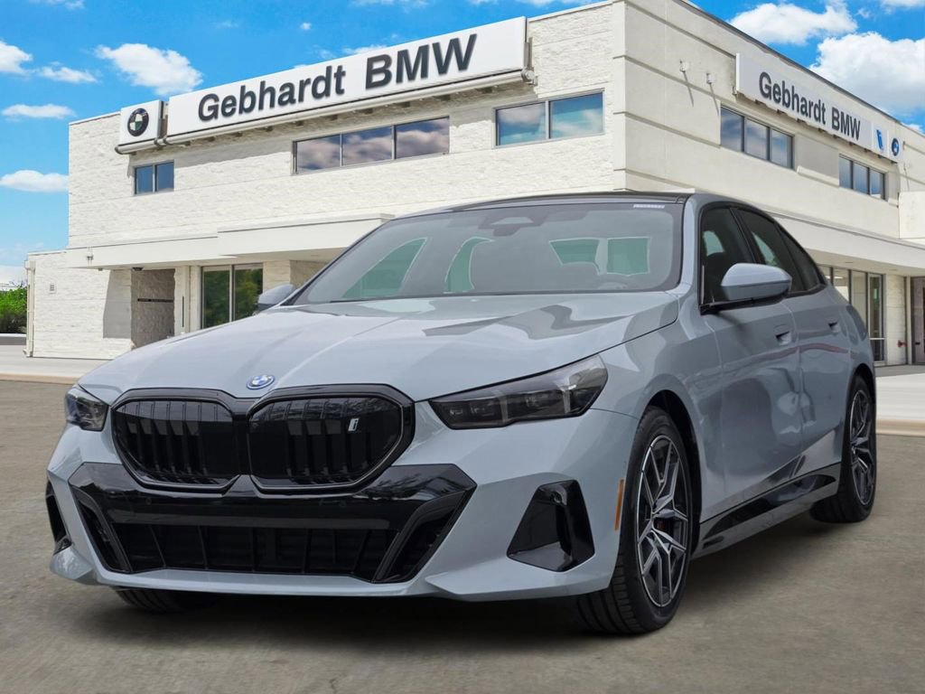New 2026 BMW i5 eDrive40 w/ M Sport Package AWD/4WD image 3
