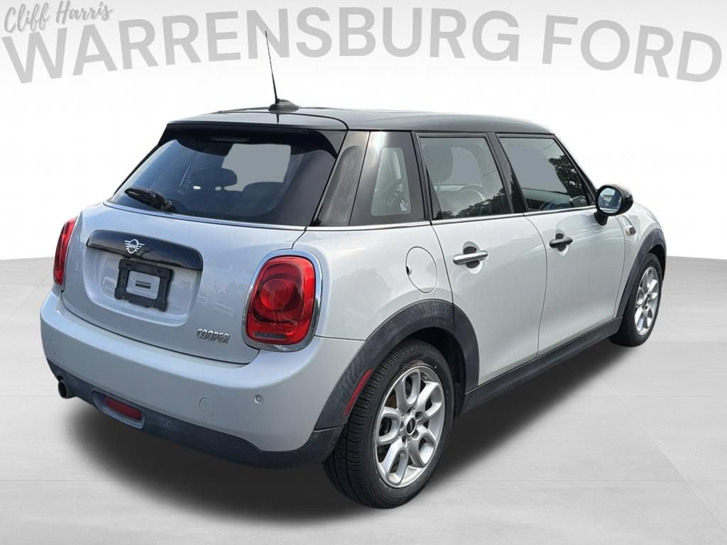 Used 2019 MINI Cooper 4-Door Hardtop FWD image 8