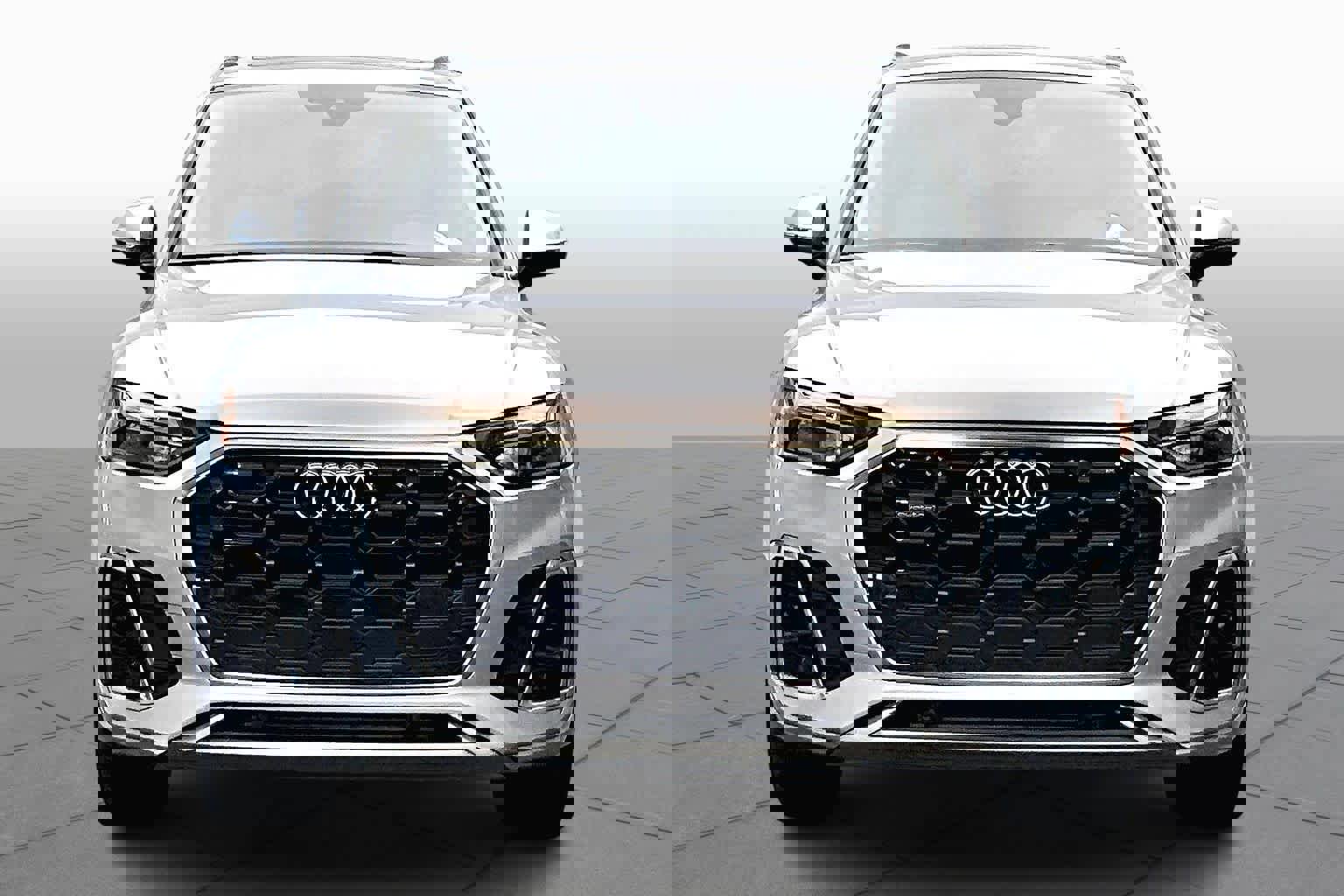 Certified 2023 Audi Q5 2.0T Premium w/ Convenience Package AWD/4WD image 4